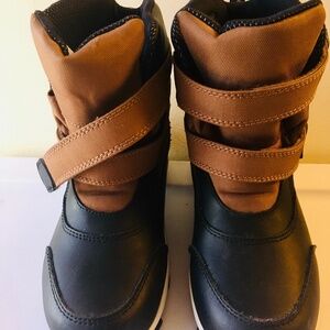 Kids Cat & Jack Winter Snow Boots Size 2 Thermolite Insulated